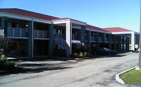 Campton Parkway Inn